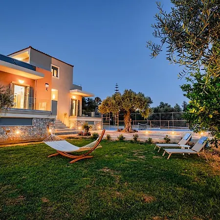 Cypress Village - Lux 5' From וילה Daratsos